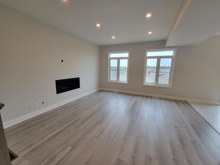 1418 Tulip Dr, Kingston, ON K7P 0S4 - Photo 2