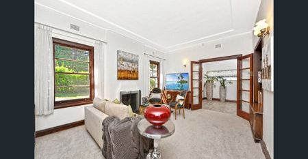 Exquisite Single-Level Family Residence in Coveted Killara Locale - Photo 3