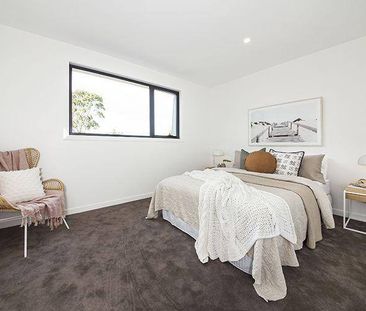 BRAND NEW | LUXURY LIVING | BEAUMARIS SCHOOL ZONE - Photo 3