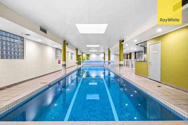 ONE BEDROOM SUN-DRENCHED NORTHEAST CORNER - Photo 1