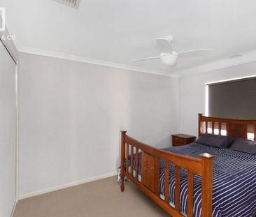 LARGE FOUR BEDROOM HOUSE - GOOD CONDITION - Photo 5