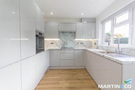 2 bedroom semi-detached house to rent - Photo 4