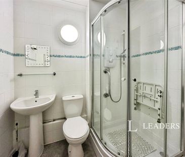 1 bedroom flat to rent - Photo 6