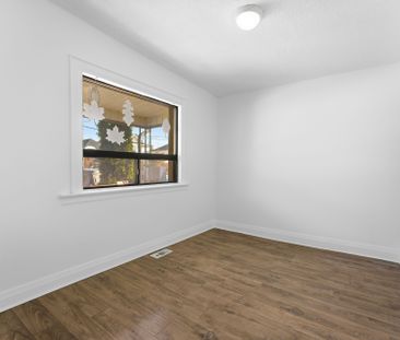 For Lease - 468 Northcliffe Boulevard, Toronto, Ontario - Photo 6