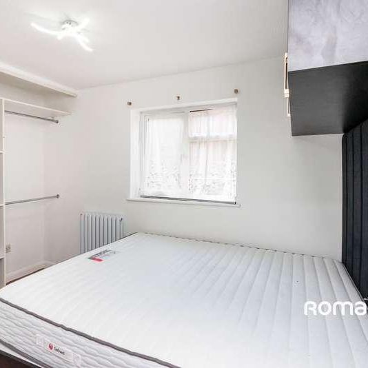 St. Benedicts Close, Aldershot, Hampshire, GU11 - Photo 1