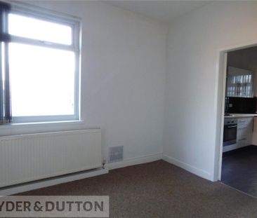 2 bedroom end of terrace house to rent - Photo 1