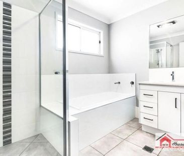 29 Paddy Circuit, Ormeau QLD 4208 - House For Rent | Domain - Photo 6