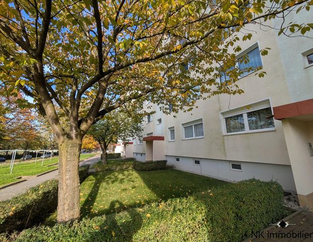 ++ schöne & günstige 3-Raum-Wohnung - großer Balkon mit Ausblick ins Grüne ++ - Photo 1