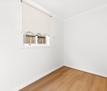 Bright & Spacious 2-Bedroom Home in Convenient Werribee Location - Photo 6