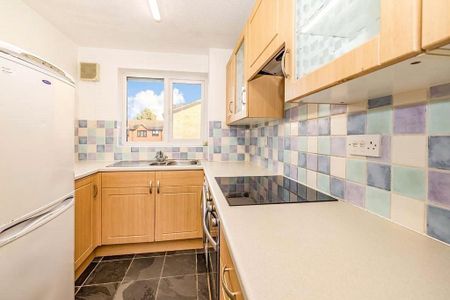 1 bedroom flat to rent - Photo 2