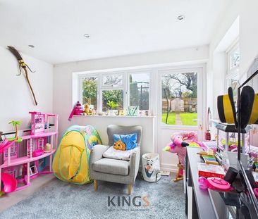 4 bedroom detached house to rent - Photo 5