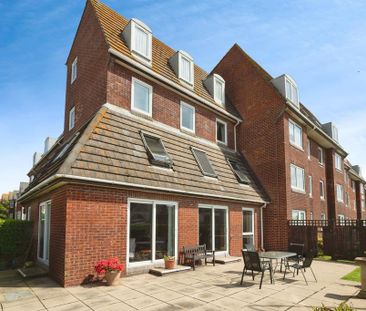 1 bedroom retirement property to rent - Photo 3