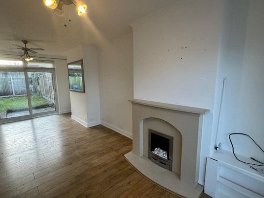 3 bedroom semi-detached house to rent - Photo 1