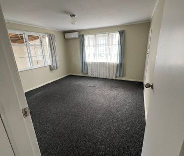 For Rent: Spacious 2-Bedroom House Papatoetoe - Photo 3