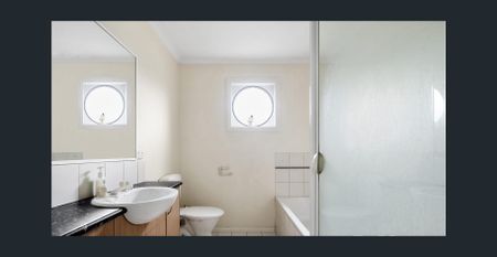 Stylish & Modern Townhouse Living in Pascoe Vale - Photo 3