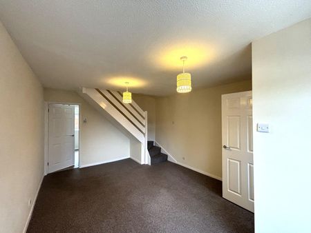 9 Frankland Close - Photo 2
