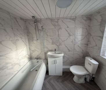 3 Bed Terraced House, Lampeter Road, L6 - Photo 6