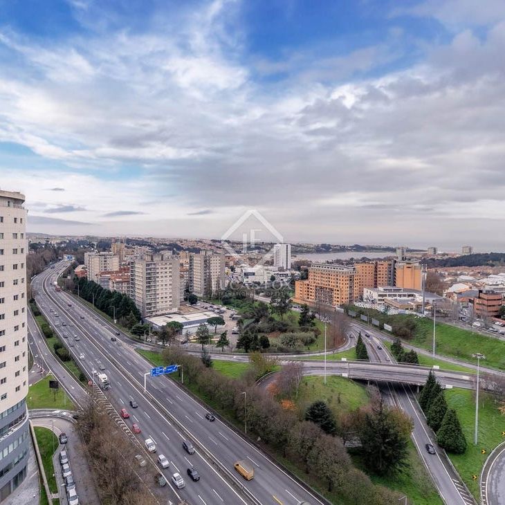 Porto, Porto District 4150-801 - Photo 1