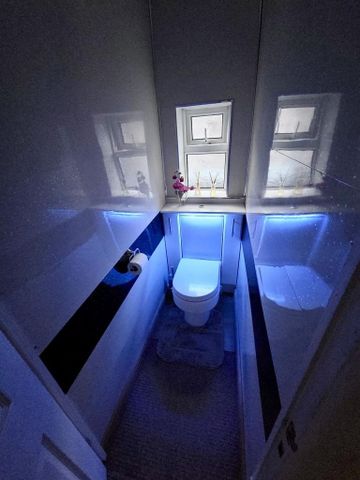 3 bedroom semi-detached house to rent - Photo 4