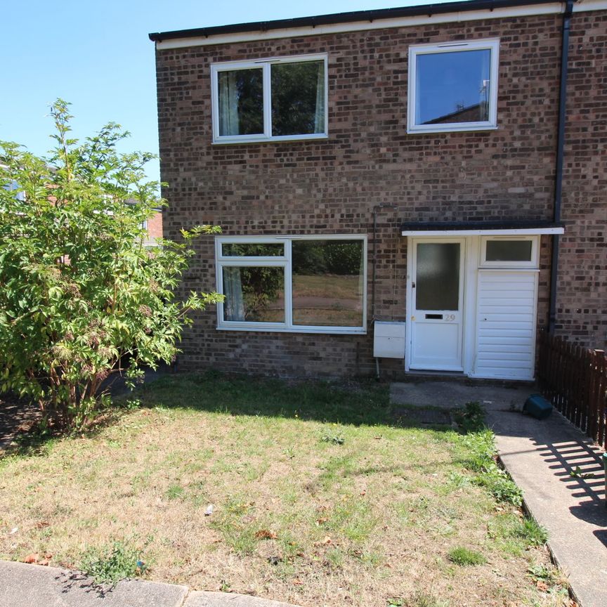 4 bed house to rent in Holborough Close, Colchester - Photo 1