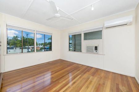 51 McDonald Street, Gulliver. - Photo 2