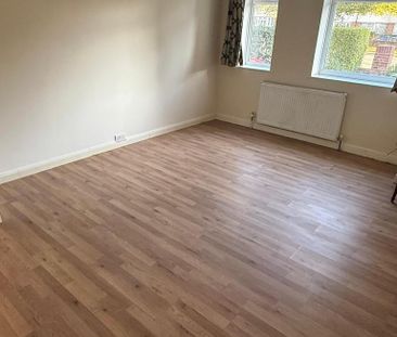 3 bedroom apartment to rent - Photo 4