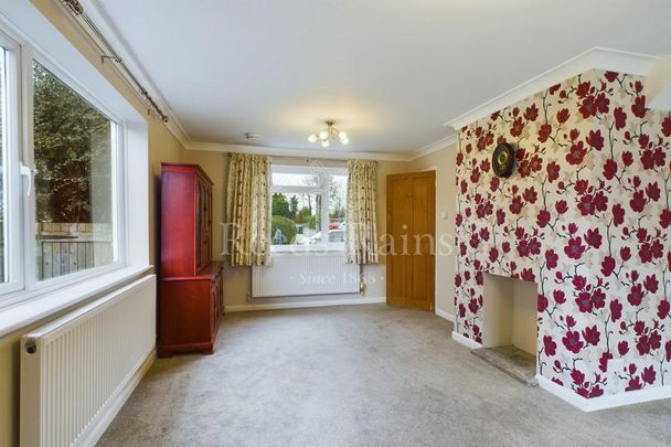 3 bedroom semi-detached house to rent - Photo 1