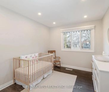 75 Wright Crescent #Upper - Photo 3