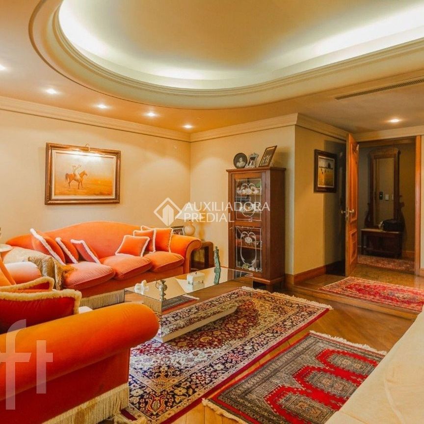 Apartamento com 4 quartos e 301m² para alugar em Auxiliadora, Porto Alegre. - Foto 1