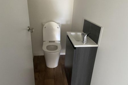 515 Tweed Street, Newfield - Photo 2