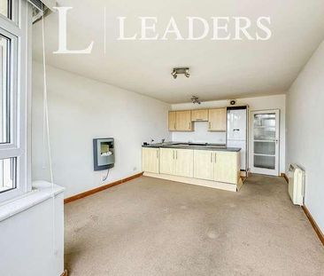 Sandford House, Mudeford Lane, Mudeford, Christchurch, BH23 - Photo 4