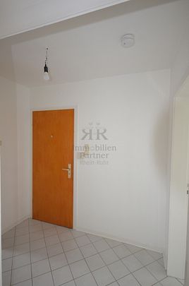 Schöne renovierte und gemütliche DG-Wohnung in einem ruhigen Haus. - Photo 1