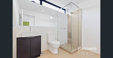 Stunning Apartment In Ideal Location! - Photo 4