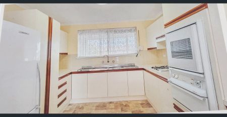 Nice house in North Plympton - Photo 4