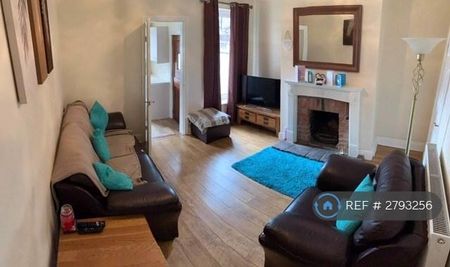 2 bedroom terraced house to rent - Photo 2