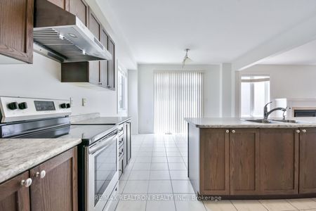 For Lease - 31 Gold Park Gate, Essa, Ontario - Photo 3