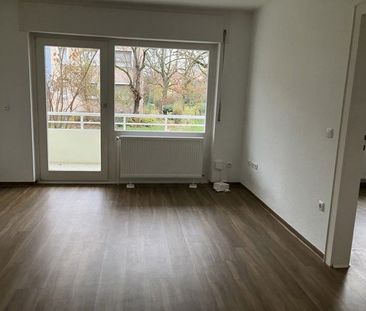 Sanierte 2 Zimmerwohnung mit Balkon und Tageslichtbad - Foto 1