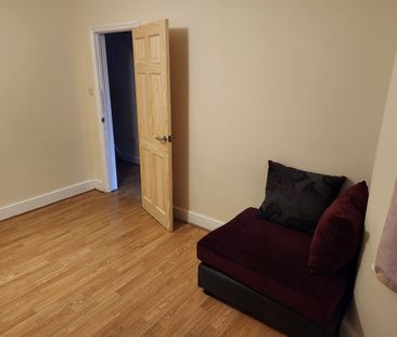 4 Bed Terraced House, Adelaide Road, E10 - Photo 5