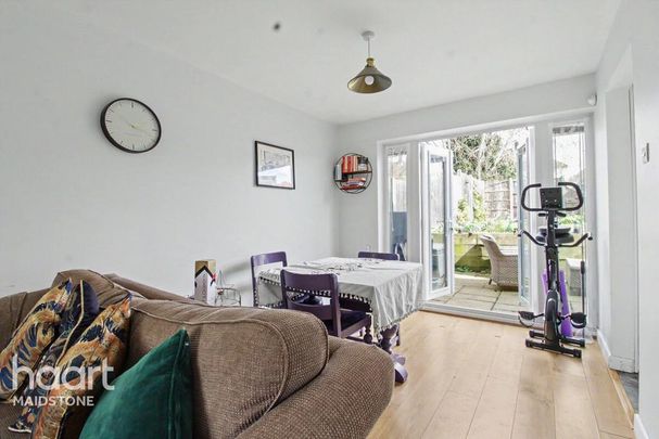 3 bedroom terraced house to rent - Photo 1