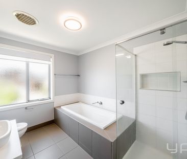 The Perfect Townhouse! - Photo 6