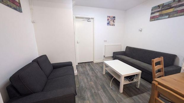 4 bedroom house to rent - Photo 1