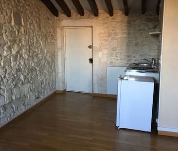 Arles centre studio 30m² au 3ème étage, - Photo 2