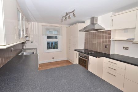 2 bedroom apartment to rent - Photo 5