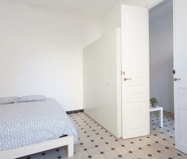 Carrer de València, Barcelona, Catalonia 08015 - Photo 1