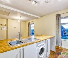 2 BEDROOM Apartment - First Floor - Photo 5