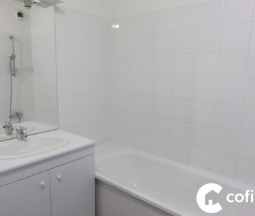 Location Appartement 3 pièces 50m² OLORON STE MARIE 64400 - Photo 4