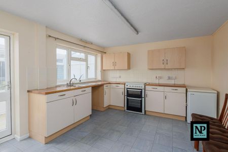 4 bedroom terraced house to rent - Photo 4