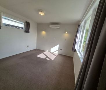 4 Bedroom,Bus route,walk to schools - Photo 5