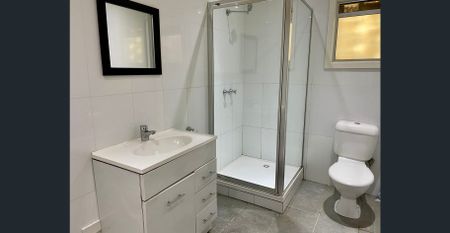 Two bedroom apartment, unit, townhouse & warehouse - Photo 5