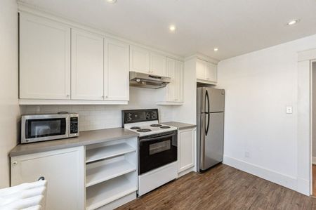 For Lease - 293 Dundas Street Unit# 2, Hamilton, Ontario - Photo 4